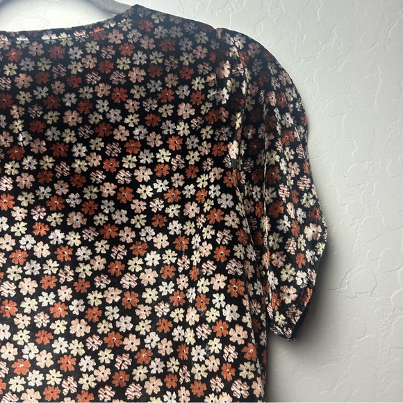 Madewell velvet tulip-sleeve ruffle top in petite blooms true black size xxs - Picture 12 of 16
